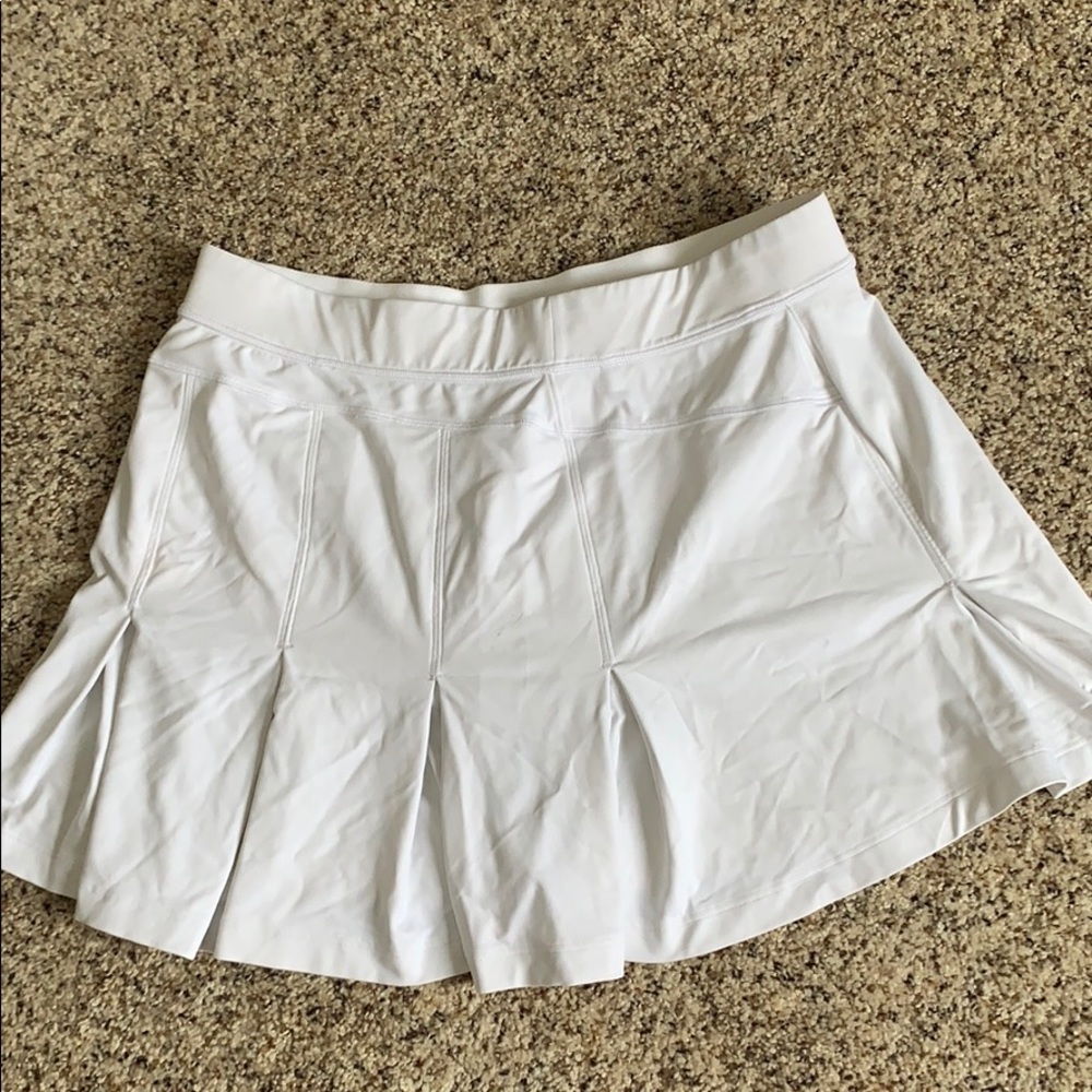 EUC Victoria’s Secret tennis/golf skirt